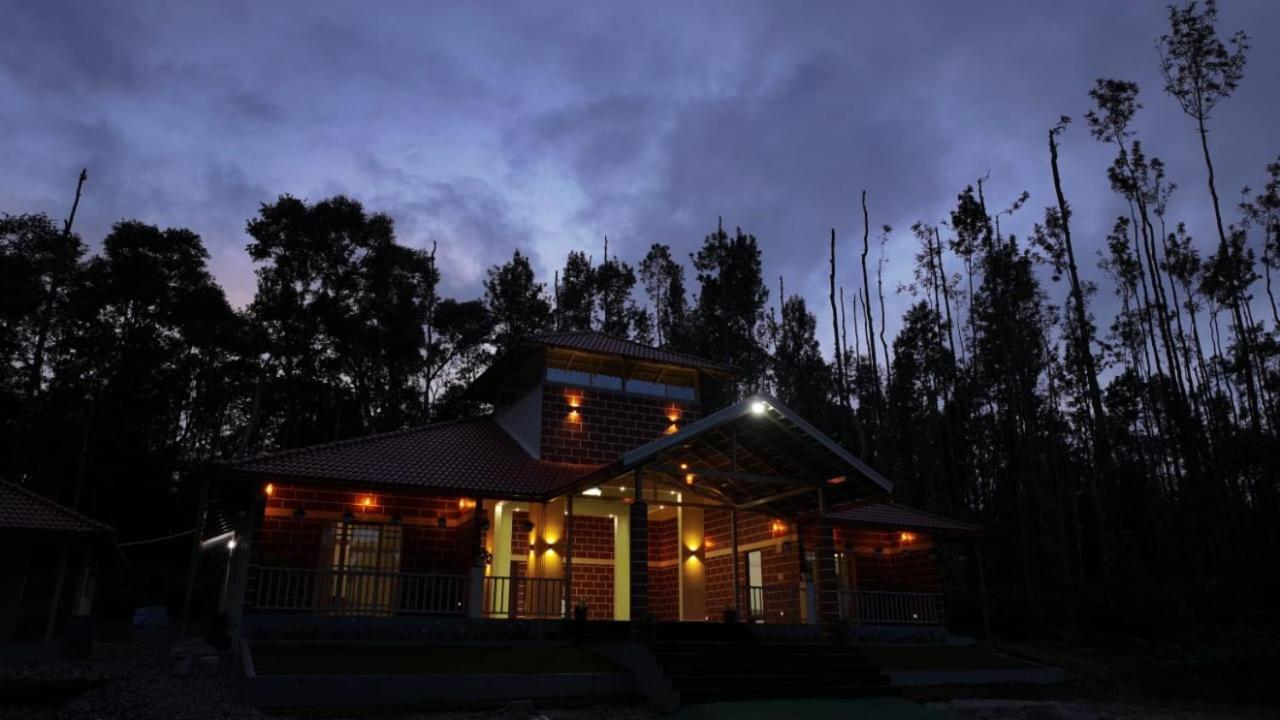 Homestay Kattegadde Homestay - Swimming Pool And Rooms With Private Balcony By Dazzle Destinations *