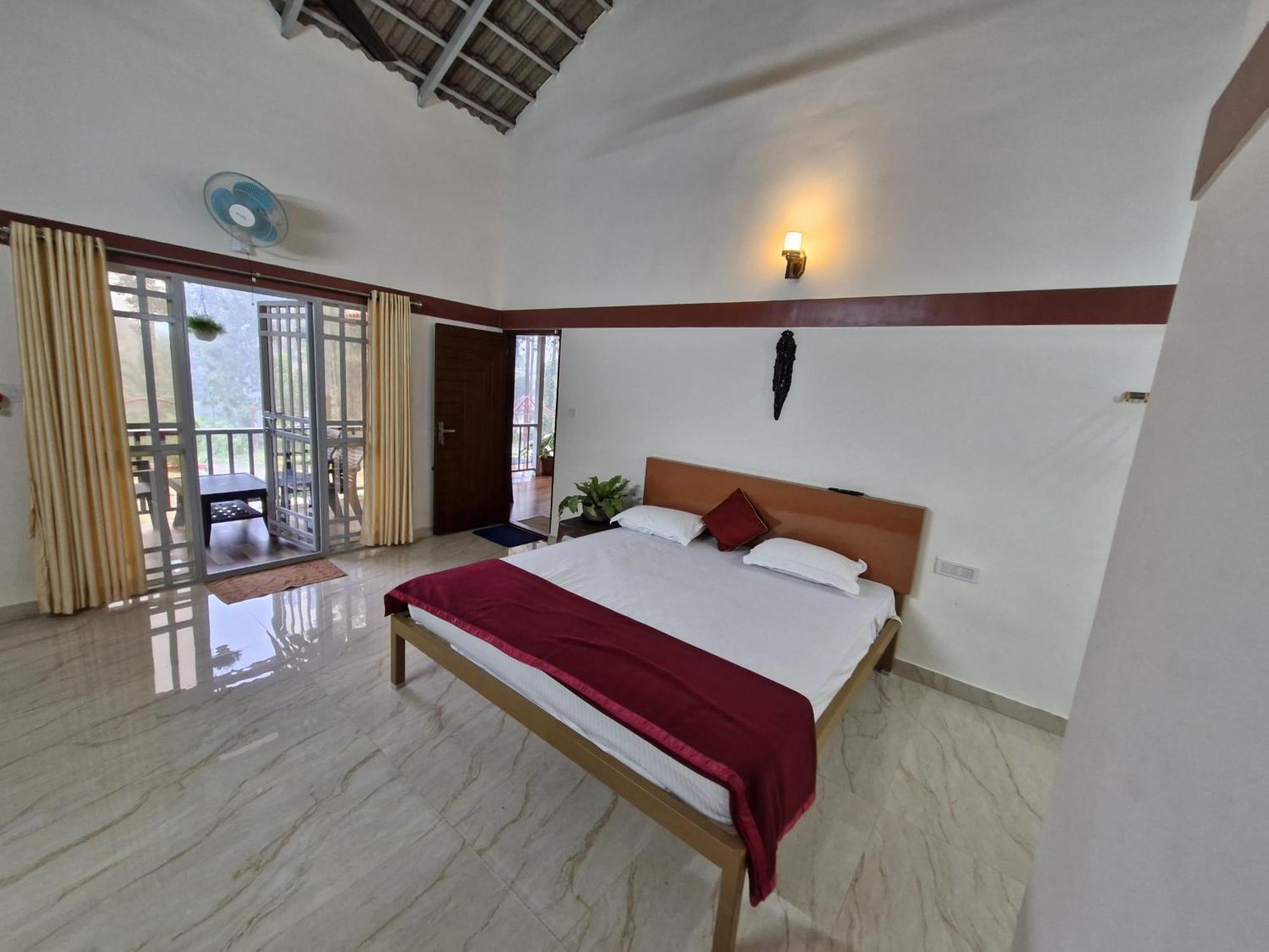 Kattegadde Homestay - Swimming Pool And Rooms With Private Balcony By Dazzle Destinations * Chikmagalur