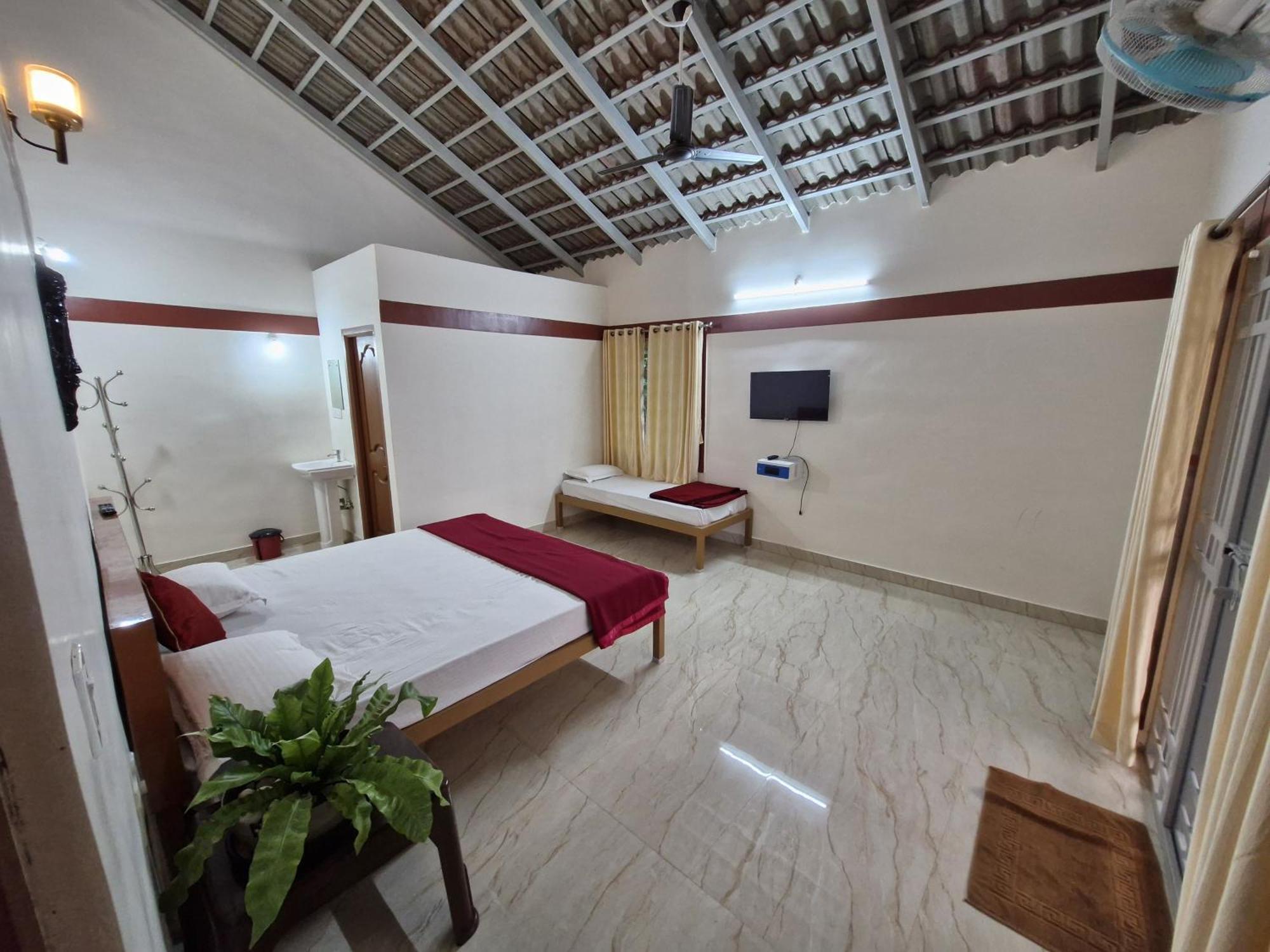 Homestay Kattegadde Homestay - Swimming Pool And Rooms With Private Balcony By Dazzle Destinations *